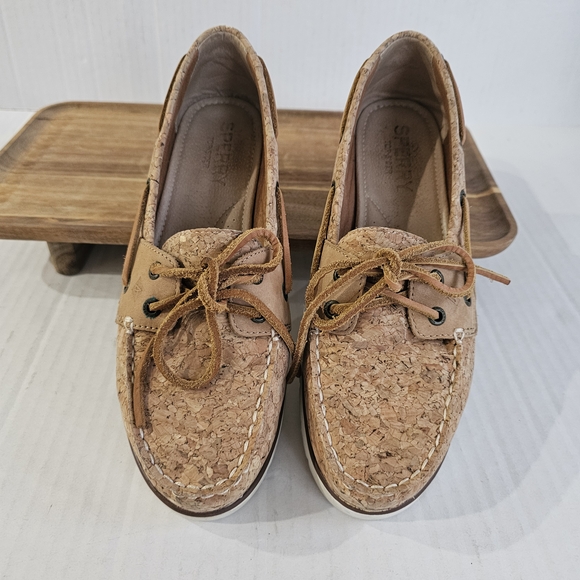 Sperry Cork Boat Shoes Tan Size 7.5 Slip On Non Slip Soles Arch Support - Picture 2 of 11